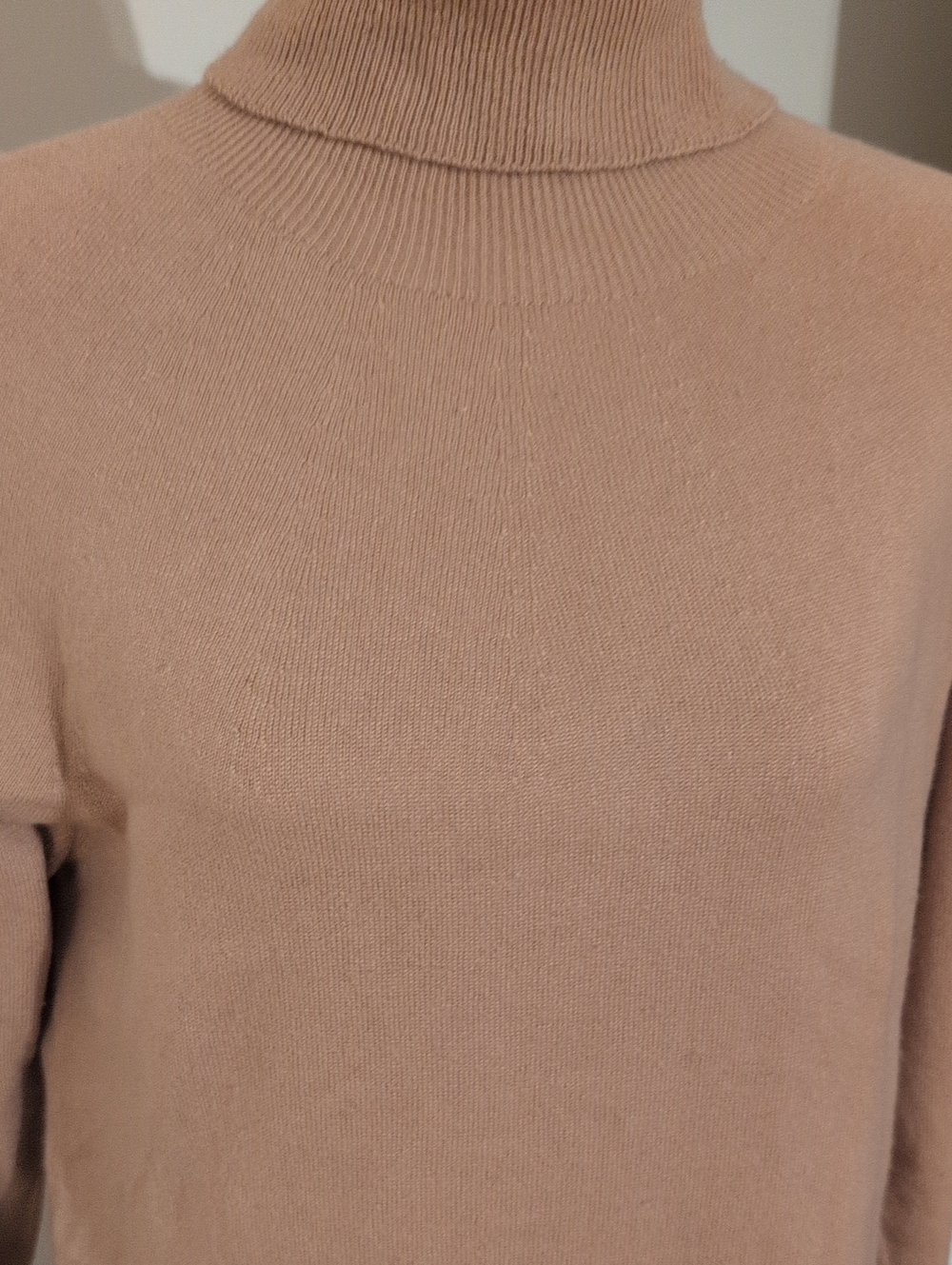 Uniqlo Cashmere Women's Long Turtleneck in Salmon Brown Shade Small - Picture 2 of 4